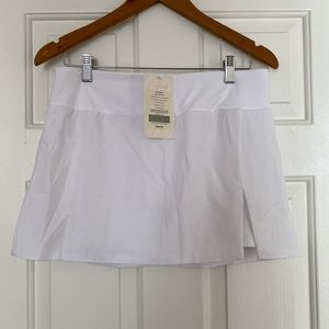 NWT Fabletics White Skye Skort